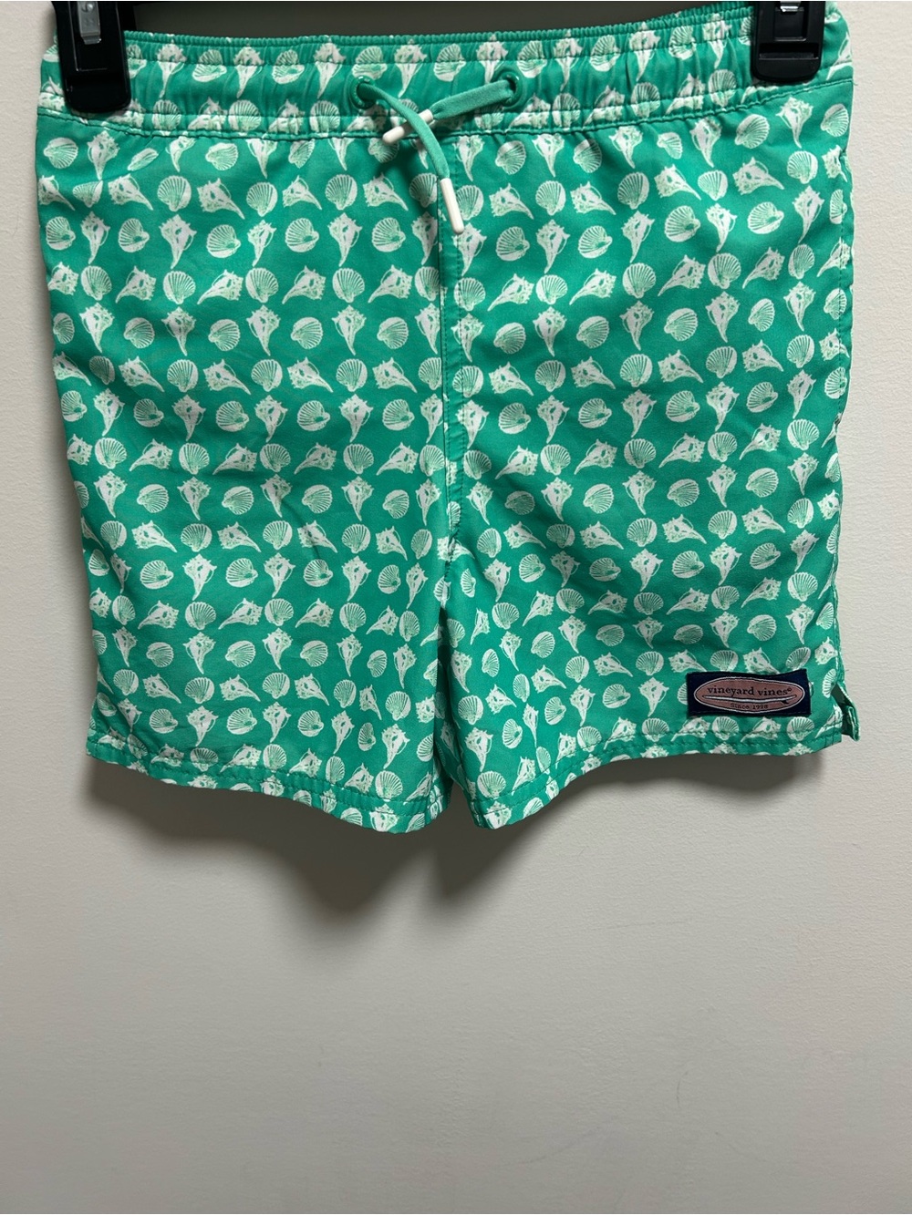 Vineyard Vines Kids Green Shell-Print Shorts